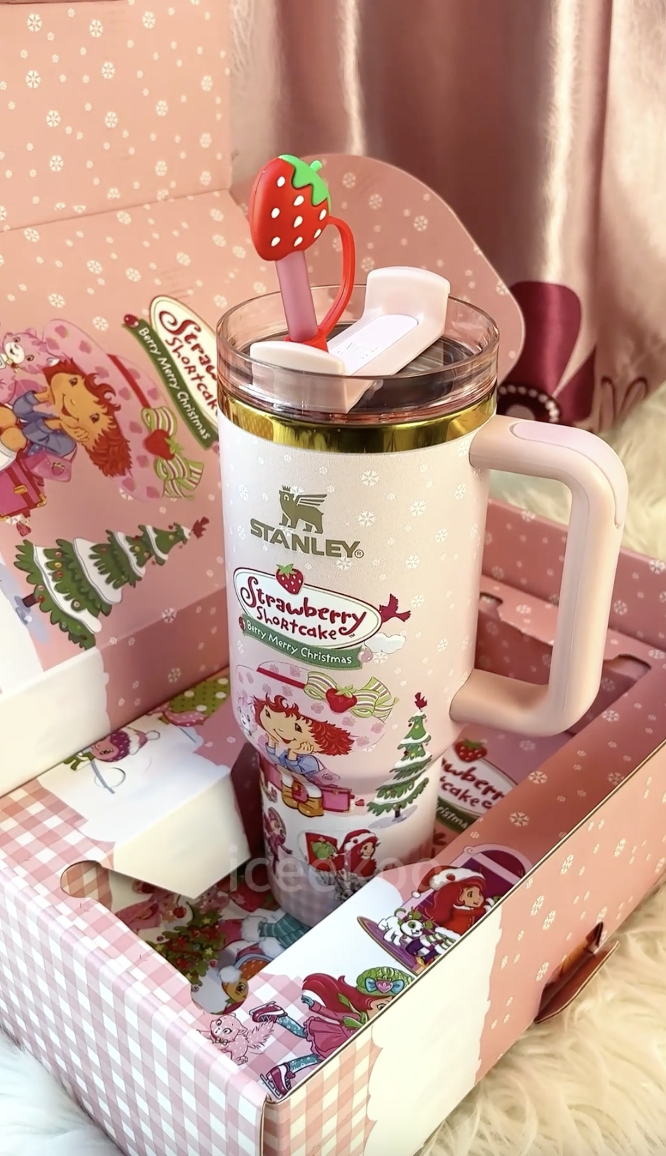 Strawberry Dream 40oz Tumbler